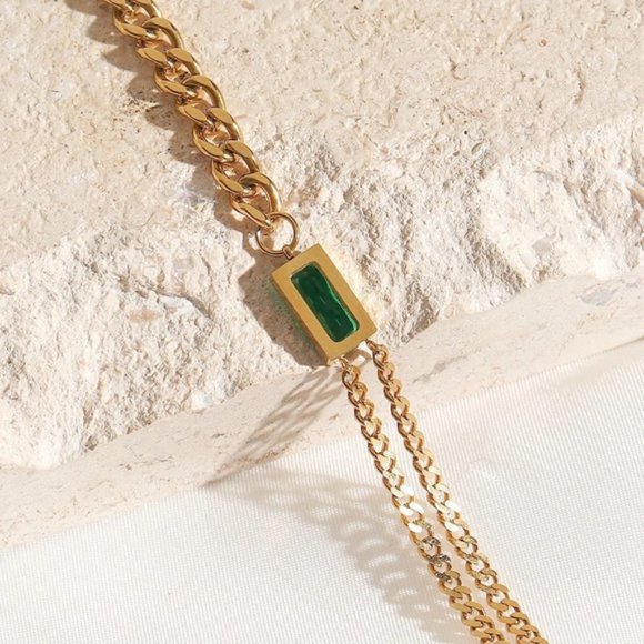 18K Gold Plated Vintage Emerald Asymmetric Cuban Necklace - Picture 4 of 12